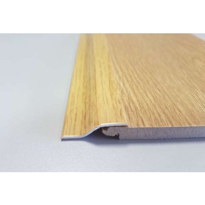 Perfil de suelo desnivel adhesivo en PVC